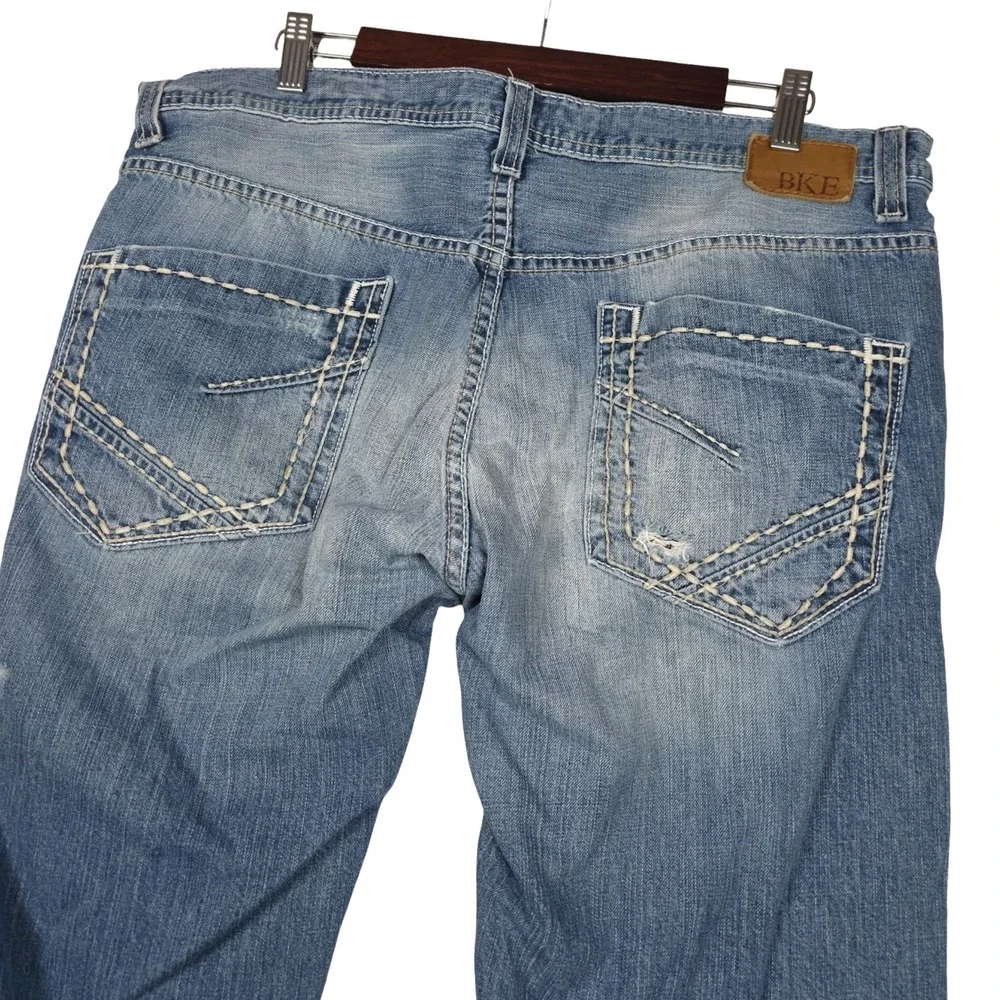 BKE Carter Straight Leg Mens Jeans 36R Medium Wash Thick Stitch Distressed Denim